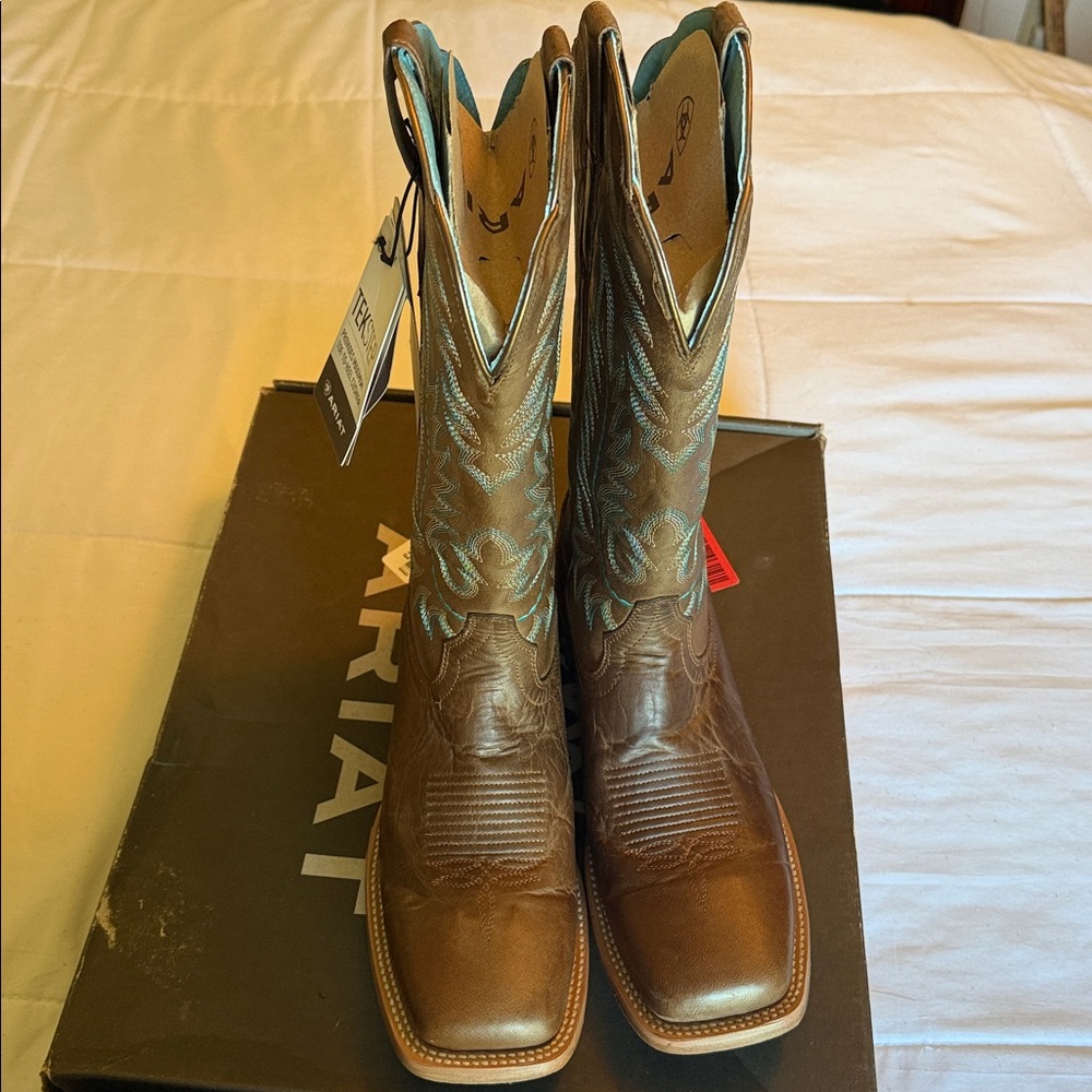 Ariat Women’s Frontier Tilly Western Boots with Blue Accents Size 11B - Picture 4 of 16